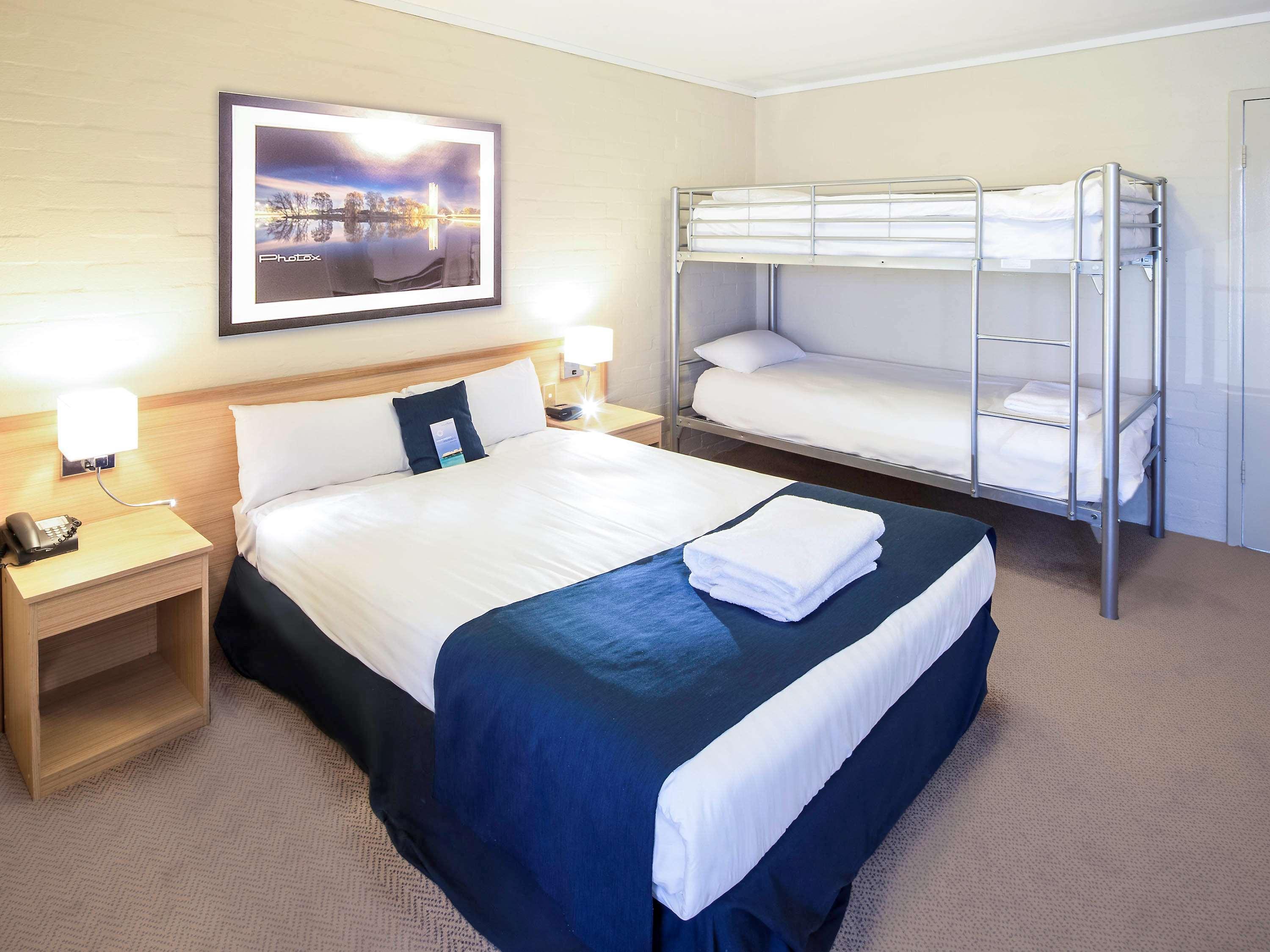 Ibis Styles Canberra Bagian luar foto