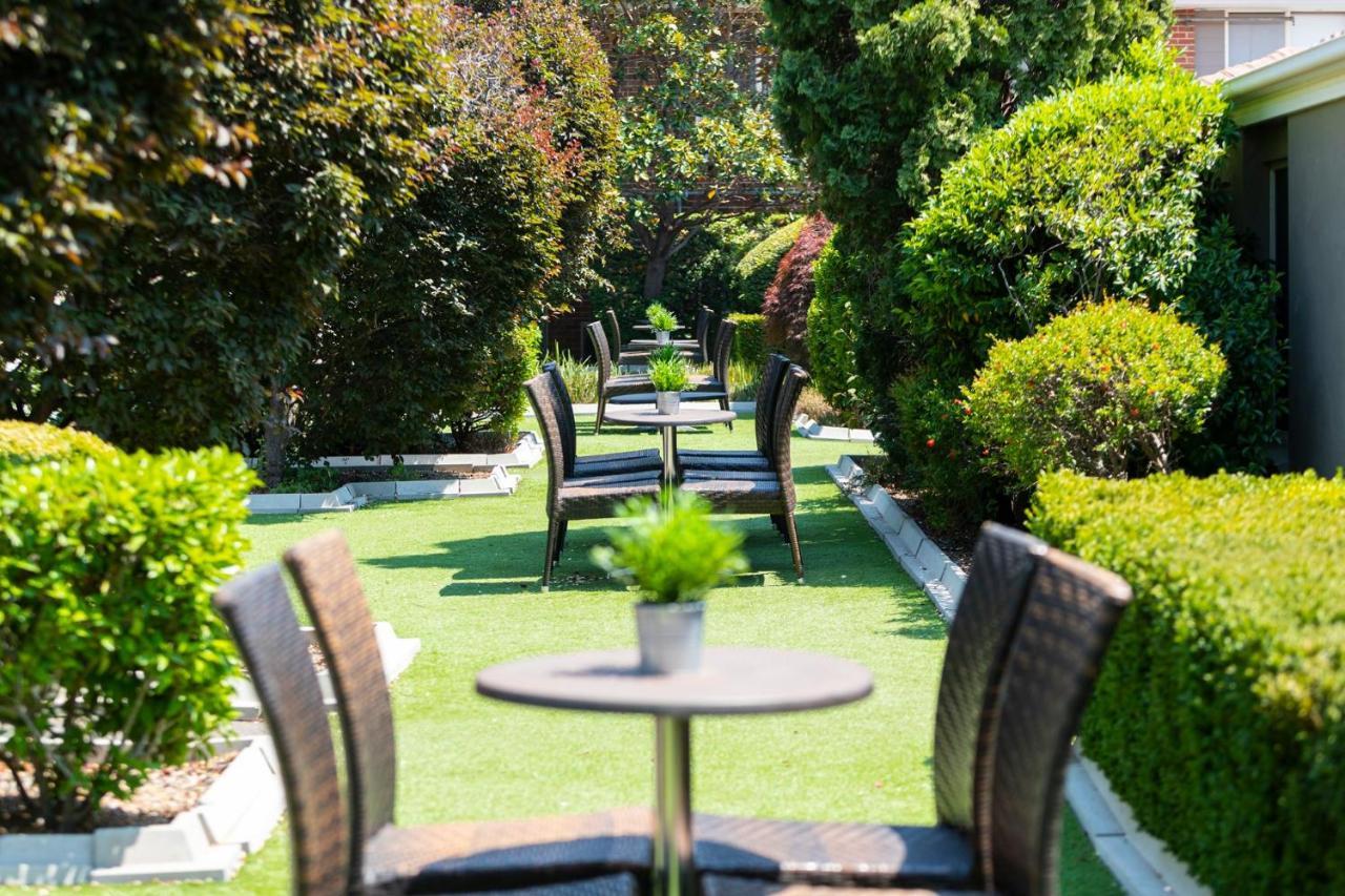 Ibis Styles Canberra Bagian luar foto