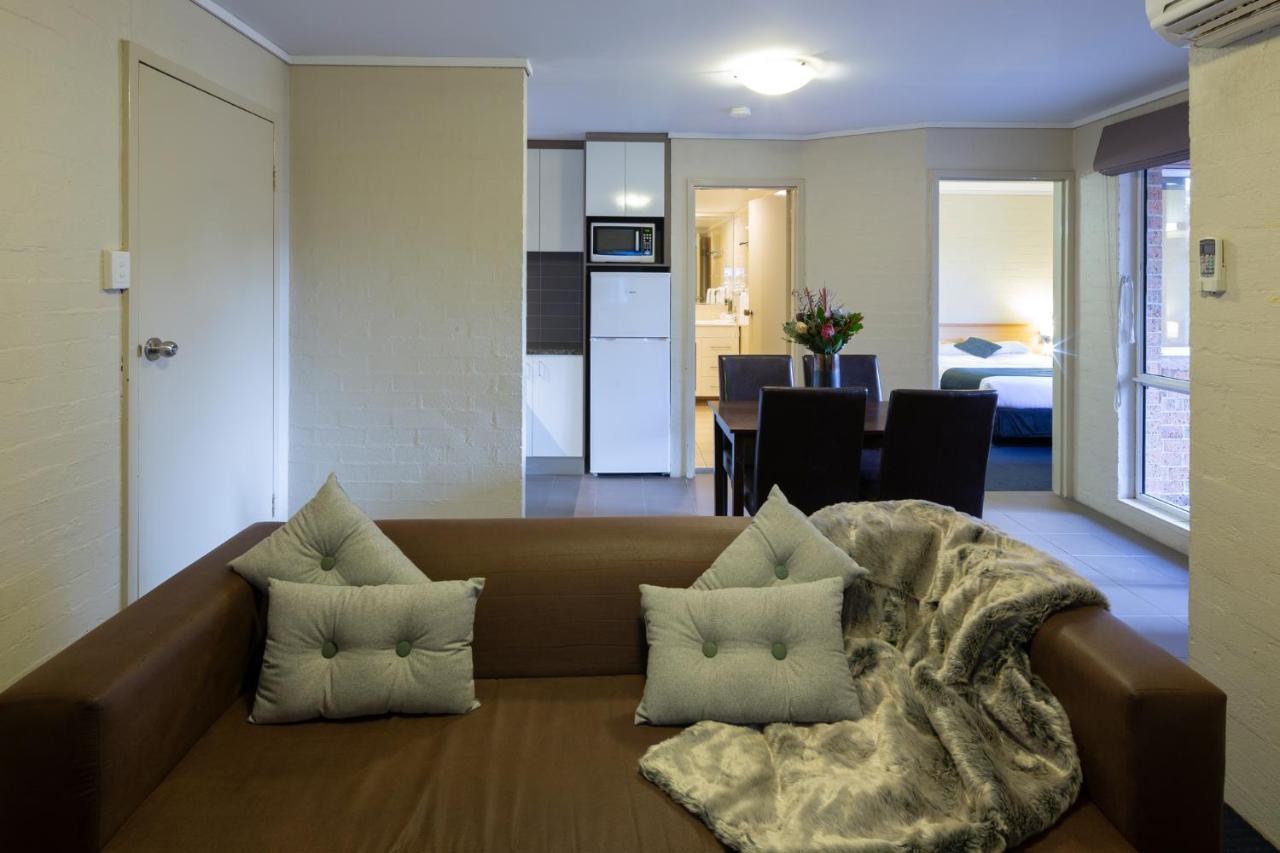 Ibis Styles Canberra Bagian luar foto